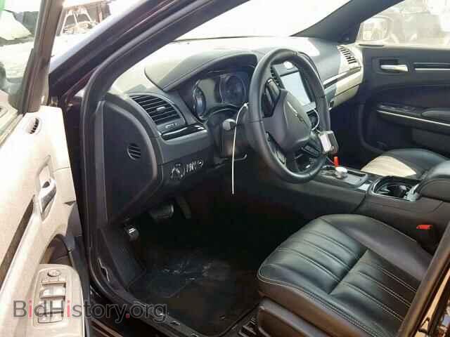 2019 CHRYSLER 300 - VIN: 2C3CCABG2KH516111 - Фото 9