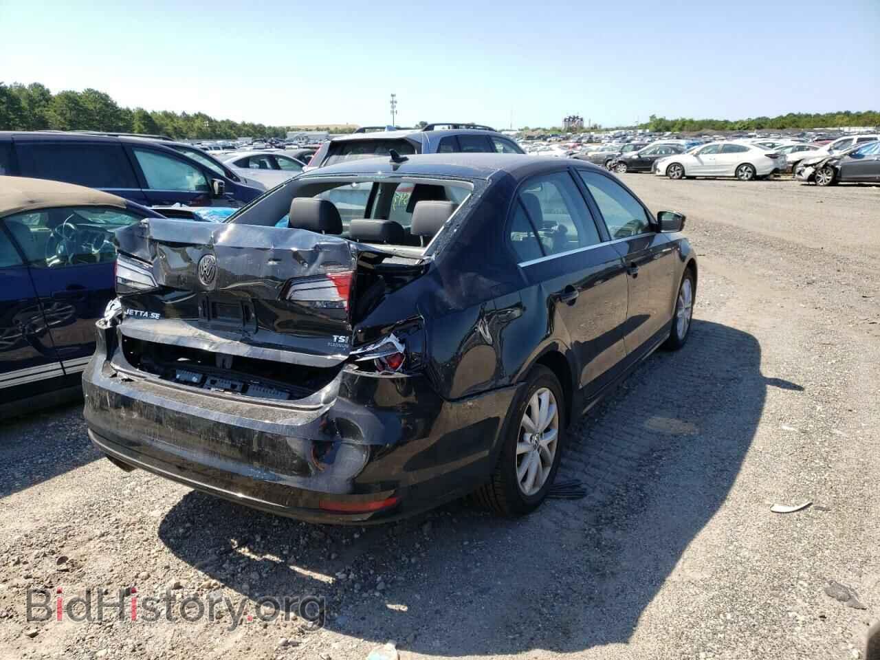 2017 VOLKSWAGEN JETTA - VIN: 3VWDB7AJ4HM307544 - Фото 4