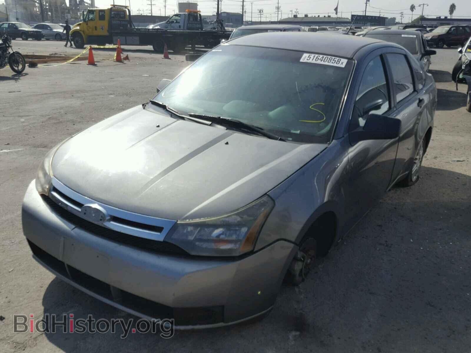 2011 FORD FOCUS - VIN: 1FAHP3FN7BW152639 - Photo 2