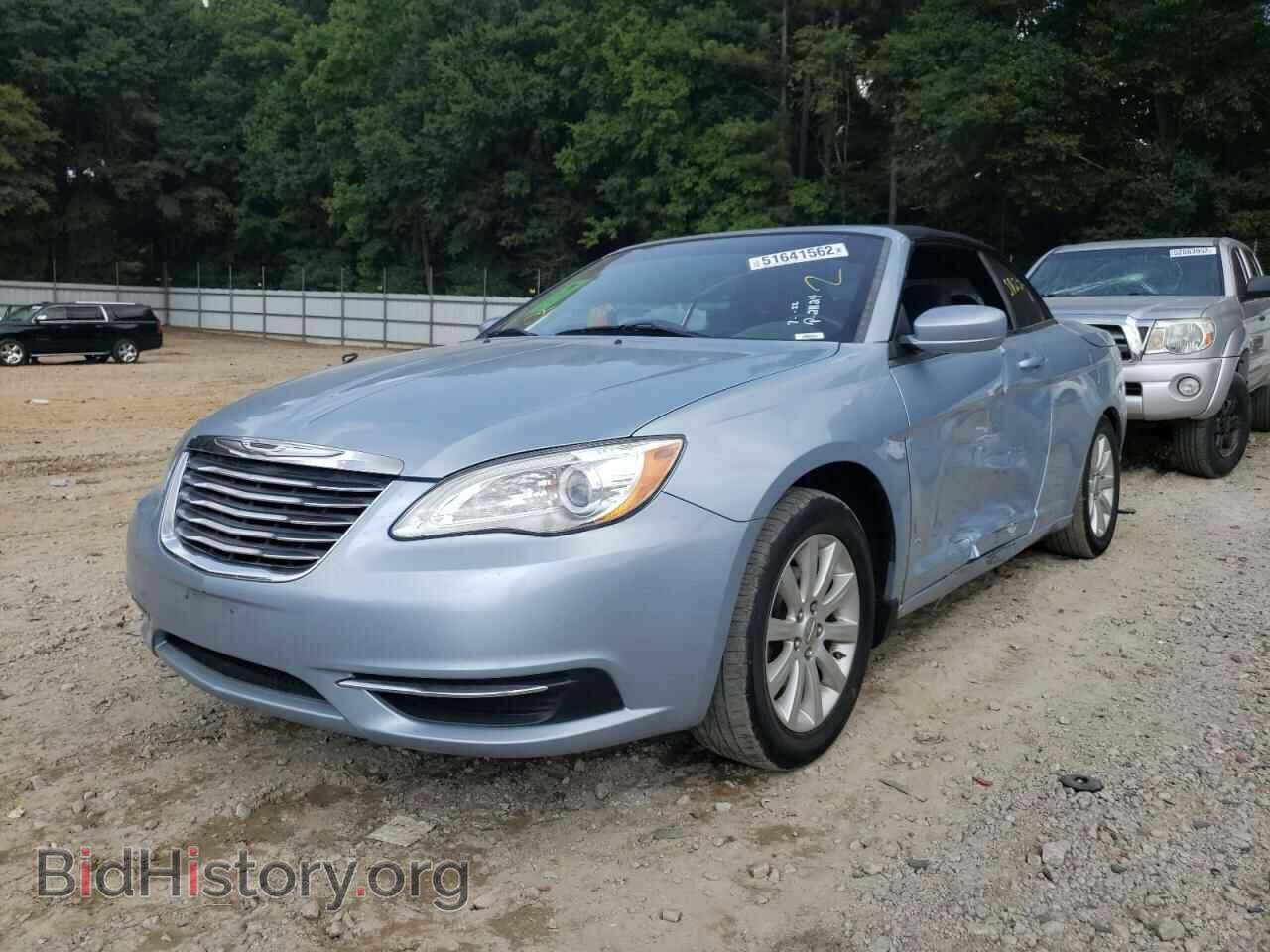 2013 CHRYSLER 200 - VIN: 1C3BCBEBXDN505854 - Фото 2