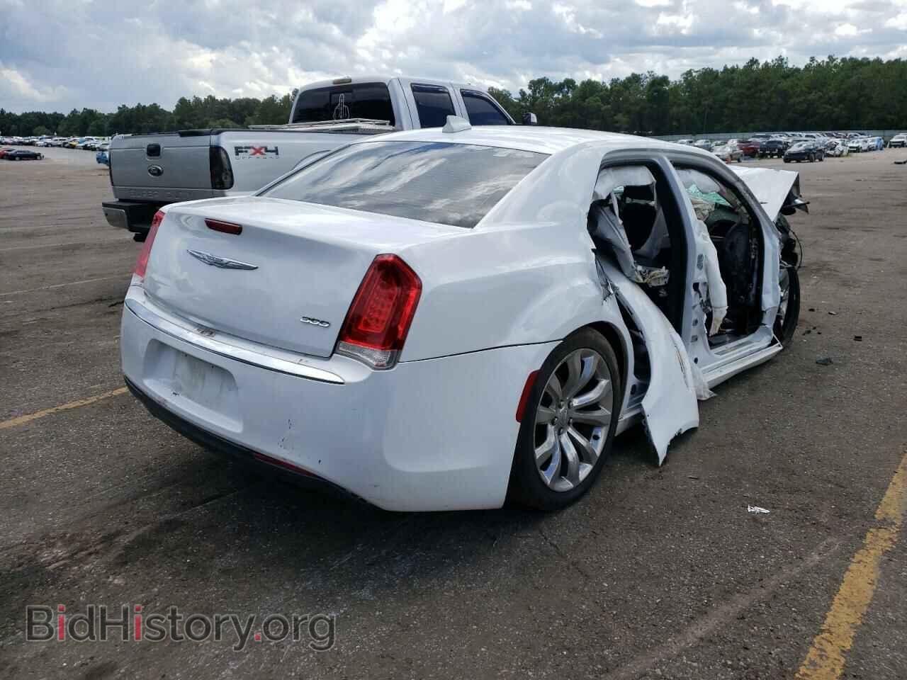 2018 CHRYSLER 300 - VIN: 2C3CCAEG9JH117643 - Фото 4