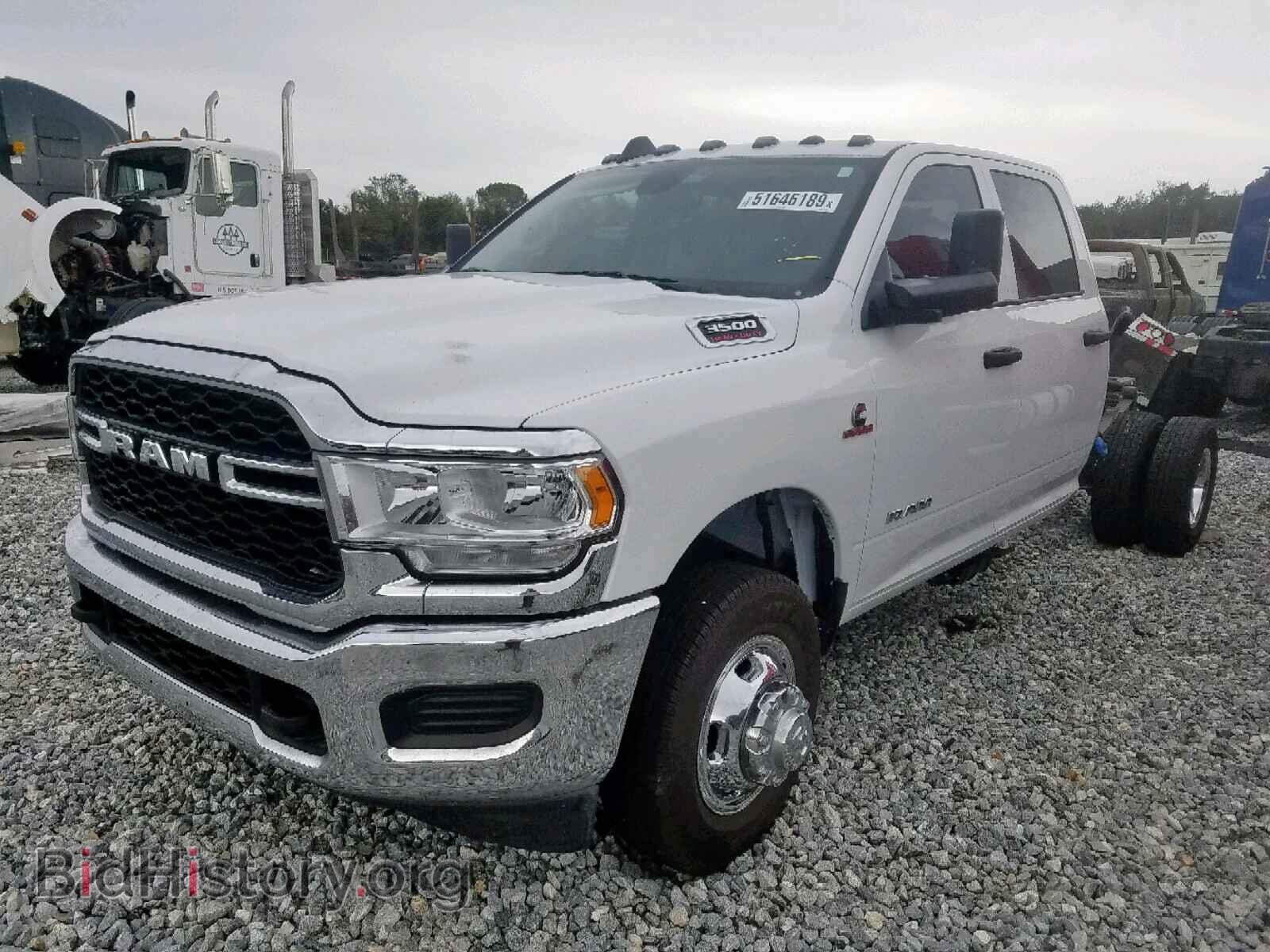 2019 RAM 3500 - VIN: 3C7WRTCLXKG517587 - Фото 2