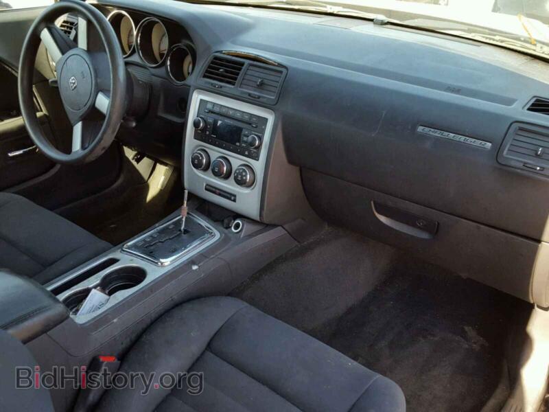 2010 Dodge CHALLENGER (VIN 2B3CJ4DV2AH322676) — photo 9 of 10