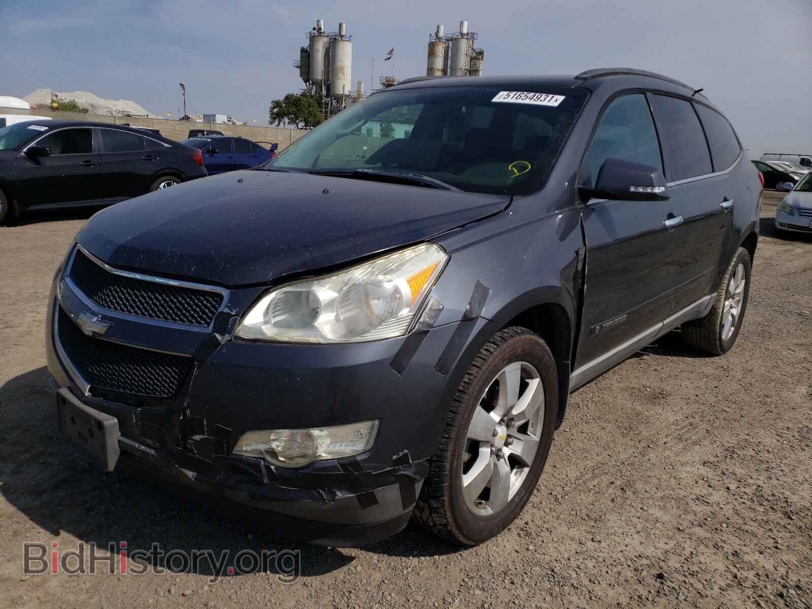 2009 CHEVROLET TRAVERSE - VIN: 1GNER23D39S167659 - Фото 2