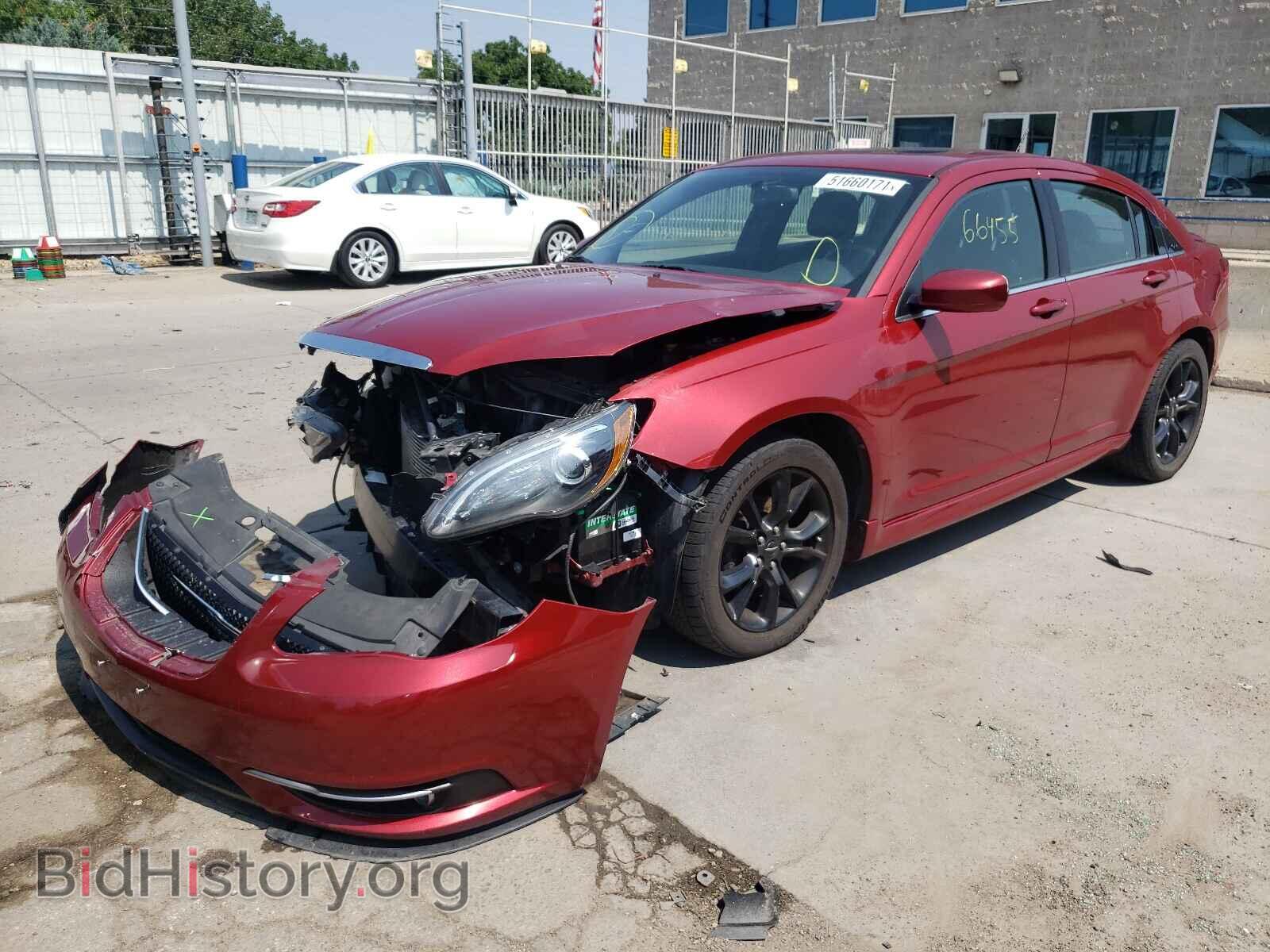 2013 CHRYSLER 200 - VIN: 1C3CCBCG1DN737018 - Фото 2