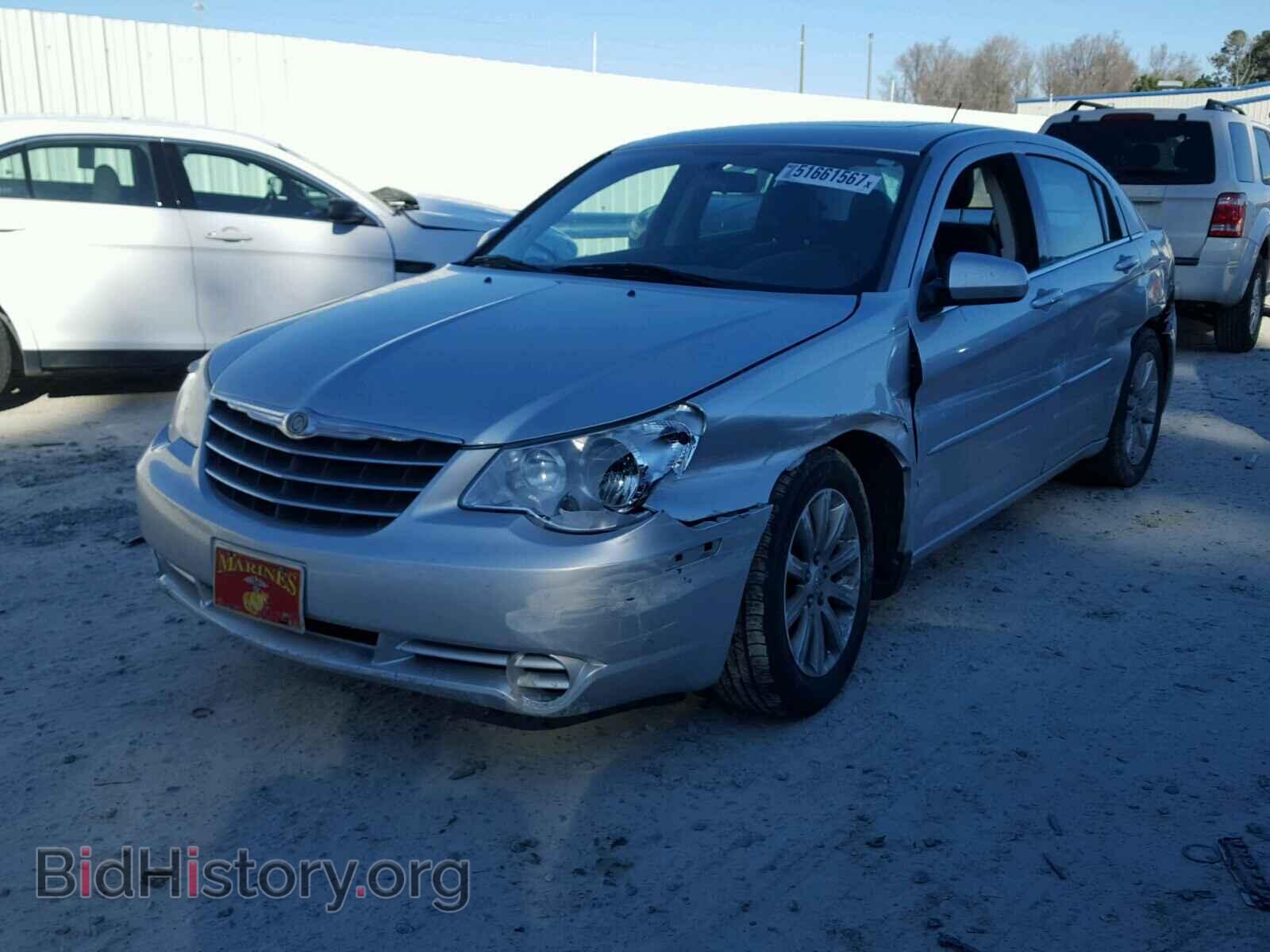 2010 CHRYSLER SEBRING - VIN: 1C3CC5FD7AN192229 - Фото 2