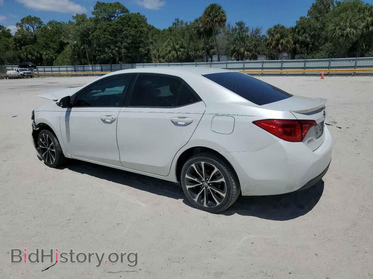 2017 TOYOTA COROLLA - VIN: 5YFBURHE2HP723433 - Фото 2