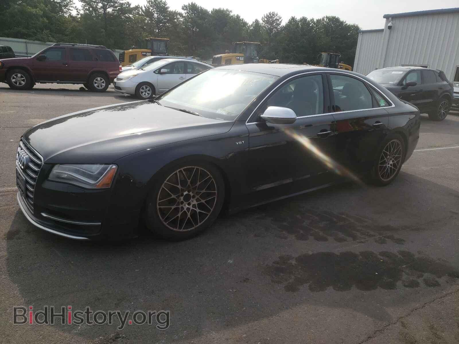 2013 AUDI S8 - VIN: WAUD2AFD6DN025891 - Фото 2