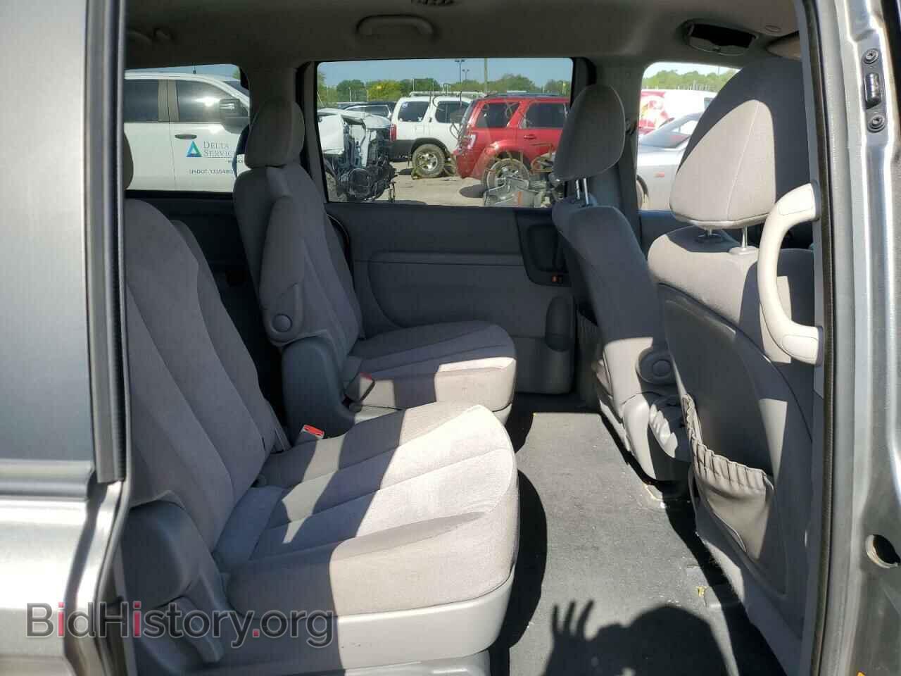 2011 KIA All Models - VIN: KNDMG4C77B6388731 - Photo 10