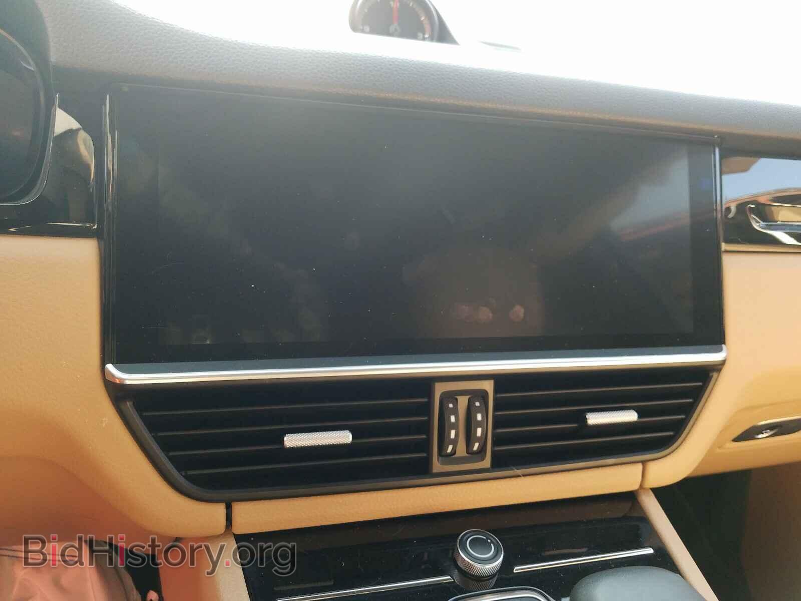 2019 PORSCHE CAYENNE - VIN: WP1AA2AY2KDA03669 - Photo 9