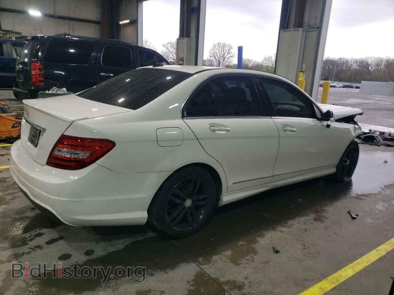 2014 MERCEDES-BENZ C-CLASS - VIN: WDDGF4HB1EA938087 - Фото 3