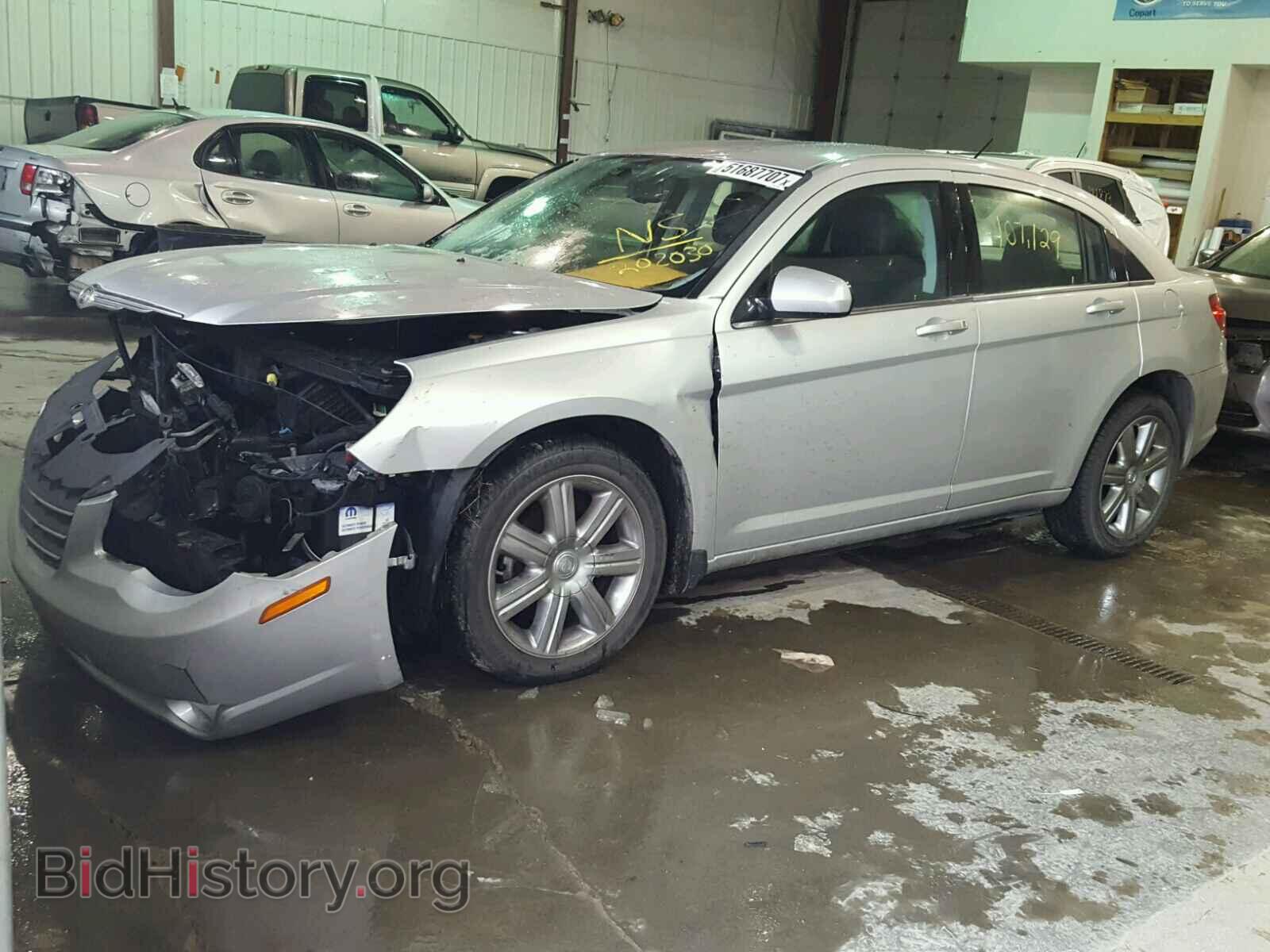 2010 CHRYSLER SEBRING - VIN: 1C3CC5FV2AN202030 - Фото 2