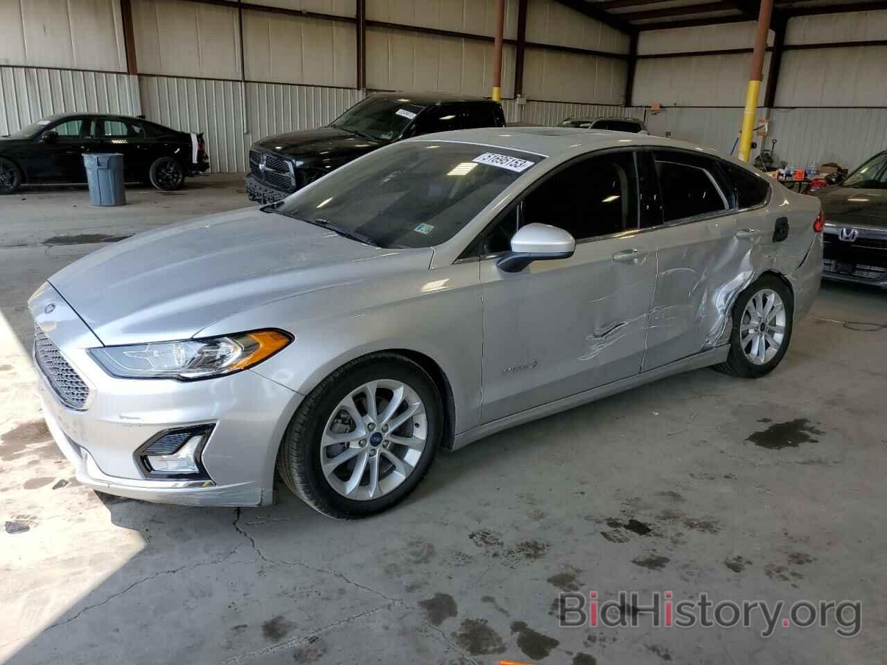 Photo 3FA6P0LU5KR140364 - FORD FUSION 2019