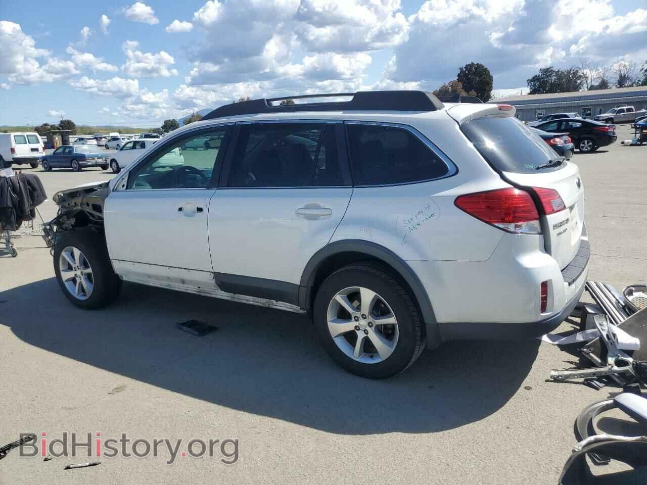 2014 SUBARU OUTBACK - VIN: 4S4BRBLCXE3298865 - Фото 2