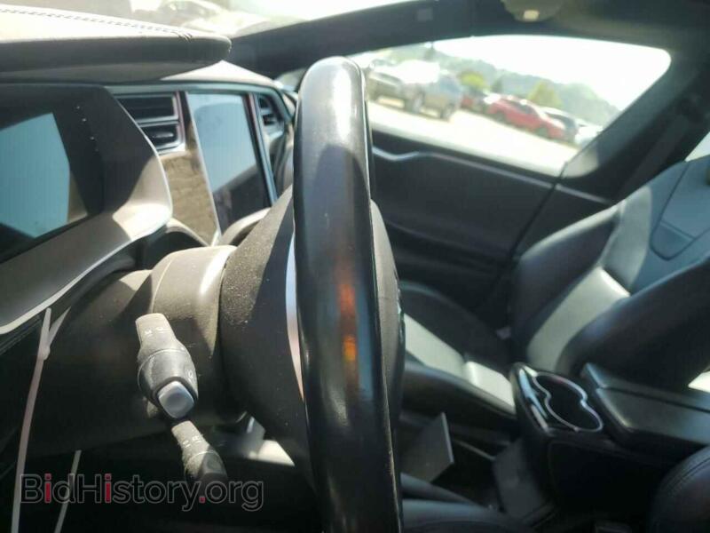 2016 Tesla MODEL S (VIN 5YJSA1E2XGF158184) — photo 9 of 13