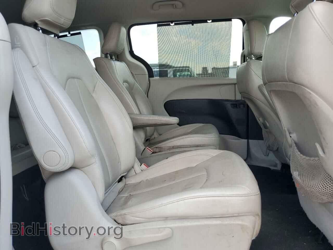 2018 CHRYSLER PACIFICA - VIN: 2C4RC1L77JR111990 - Фото 11