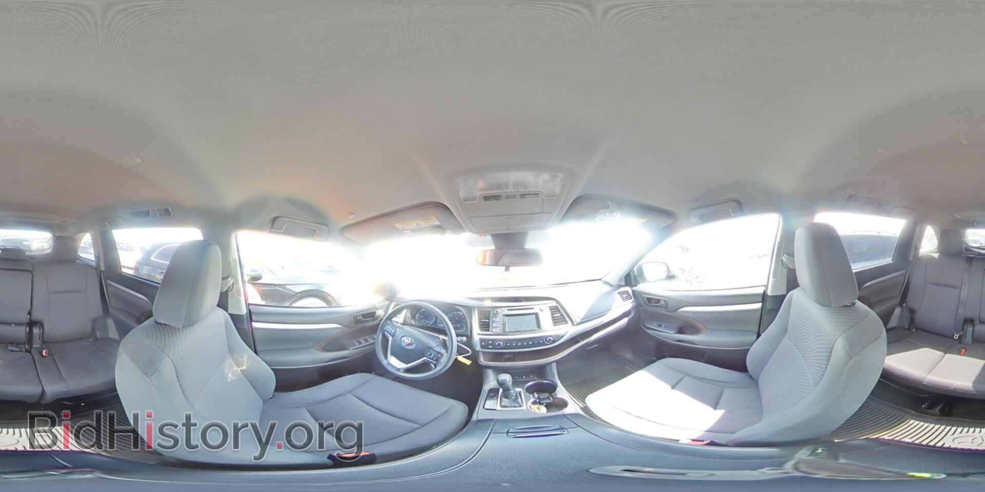 2018 TOYOTA HIGHLANDER - VIN: 5TDBZRFH2JS875952 - Фото 14
