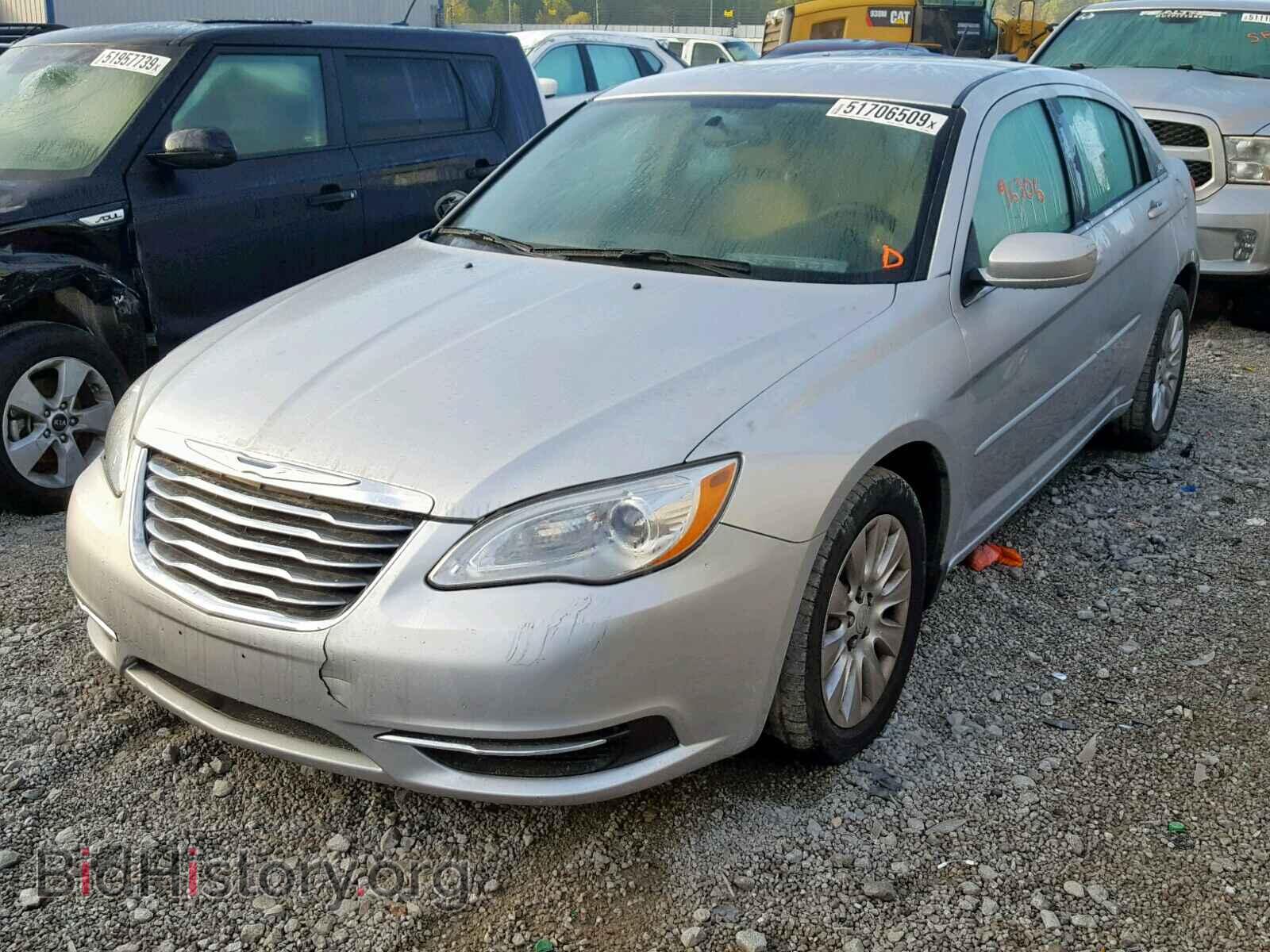 2012 CHRYSLER 200 - VIN: 1C3CCBAB3CN225816 - Фото 2
