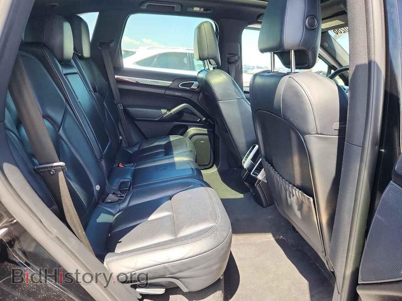 2016 PORSCHE CAYENNE - VIN: WP1AA2A21GLA00996 - Photo 10