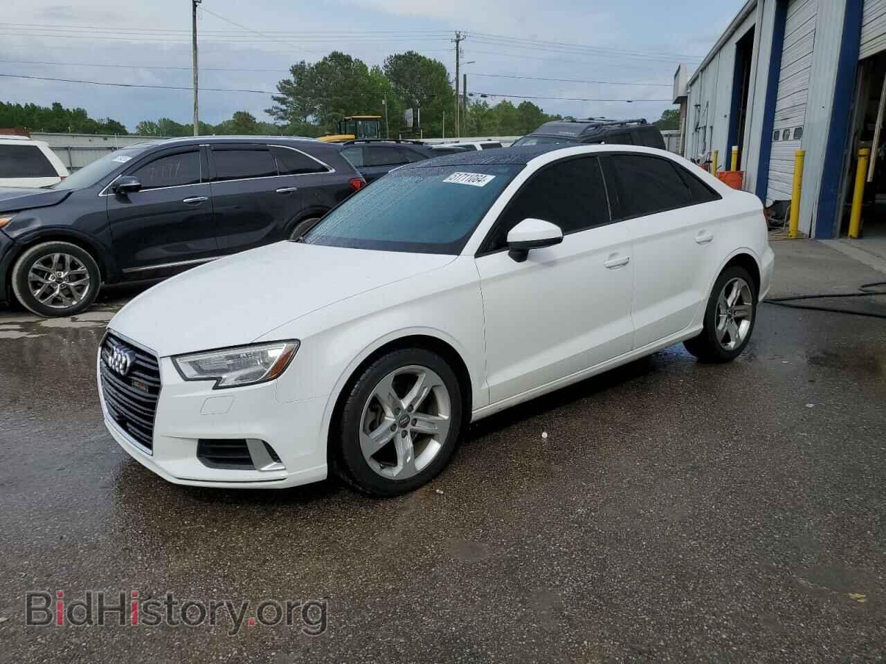 Фотография WAUAUGFF5H1043295 - AUDI A3 2017
