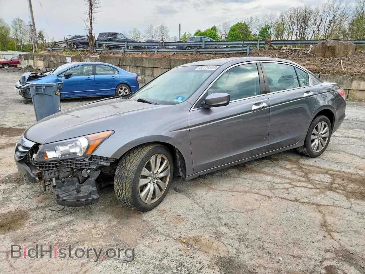 Photo 1HGCP3F86CA017389 - HONDA ACCORD 2012