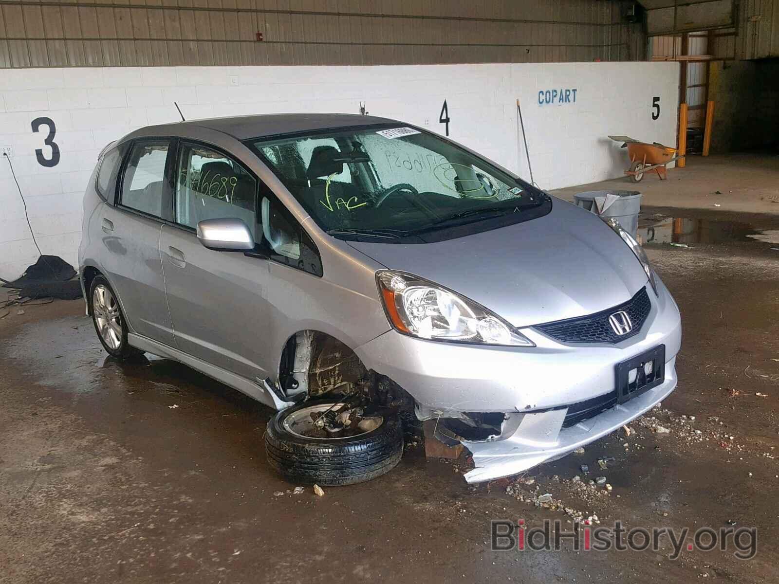 Фотография JHMGE8H52BS005320 - HONDA FIT SPORT 2011