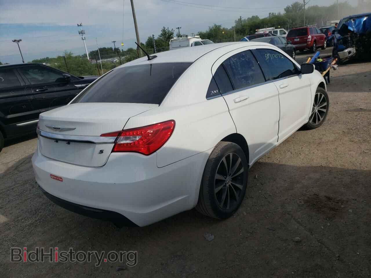 2014 CHRYSLER 200 - VIN: 1C3CCBBG3EN187369 - Фото 4