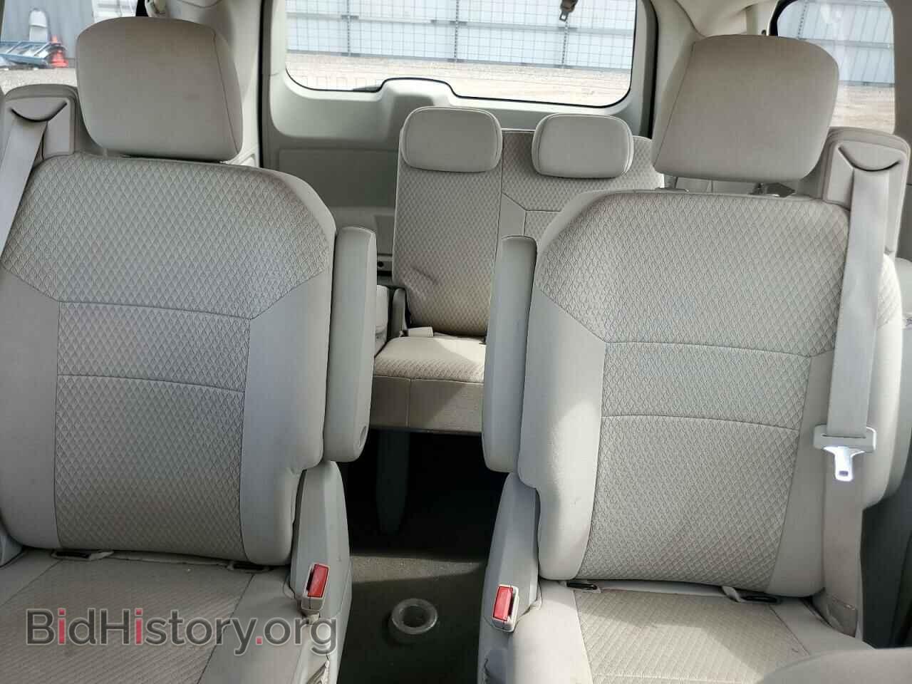 2008 CHRYSLER MINIVAN - VIN: 2A8HR44H08R716911 - Фото 10