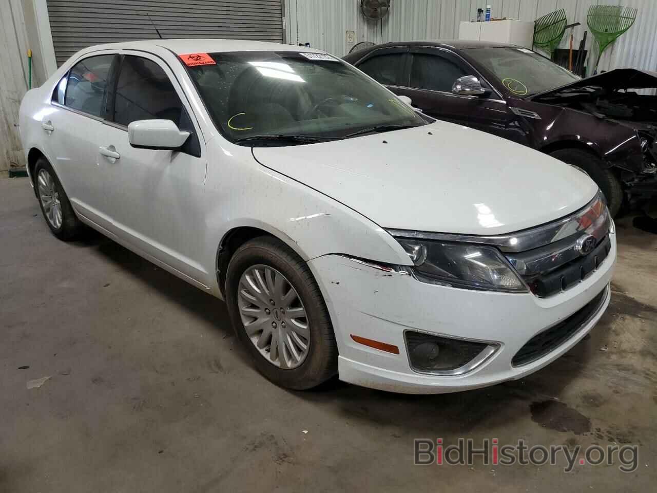 Photo 3FADP0L3XBR117645 - FORD FUSION 2011