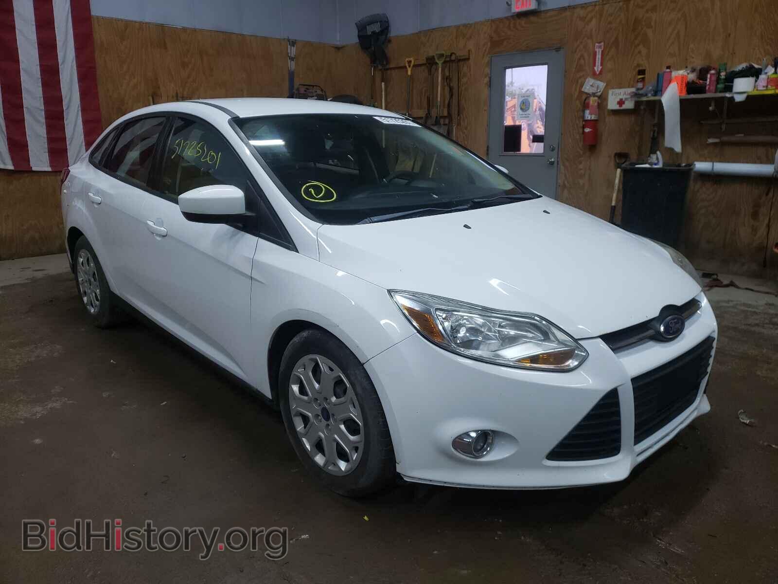 Photo 1FAHP3F23CL196775 - FORD FOCUS 2012