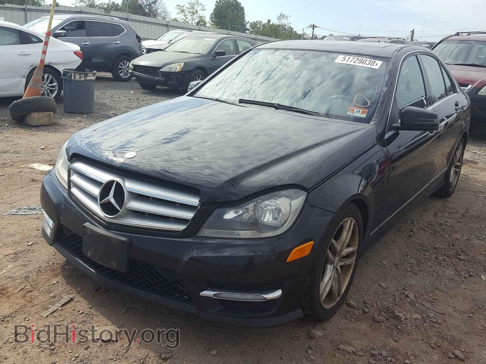 2012 MERCEDES-BENZ C-CLASS - VIN: WDDGF8BB6CA597024 - Фото 2