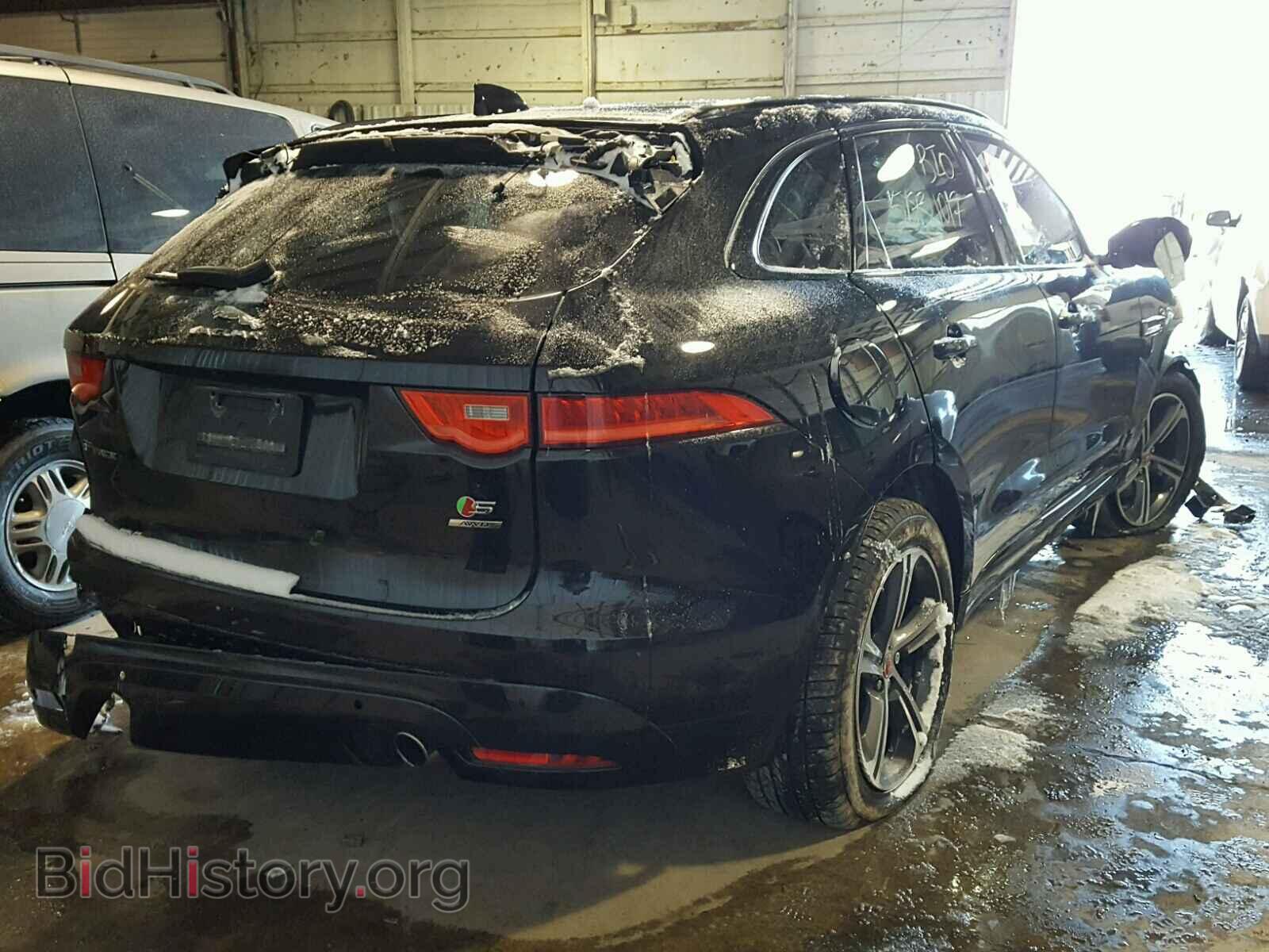 2017 JAGUAR F-PACE - VIN: SADCM2BV7HA892425 - Photo 4