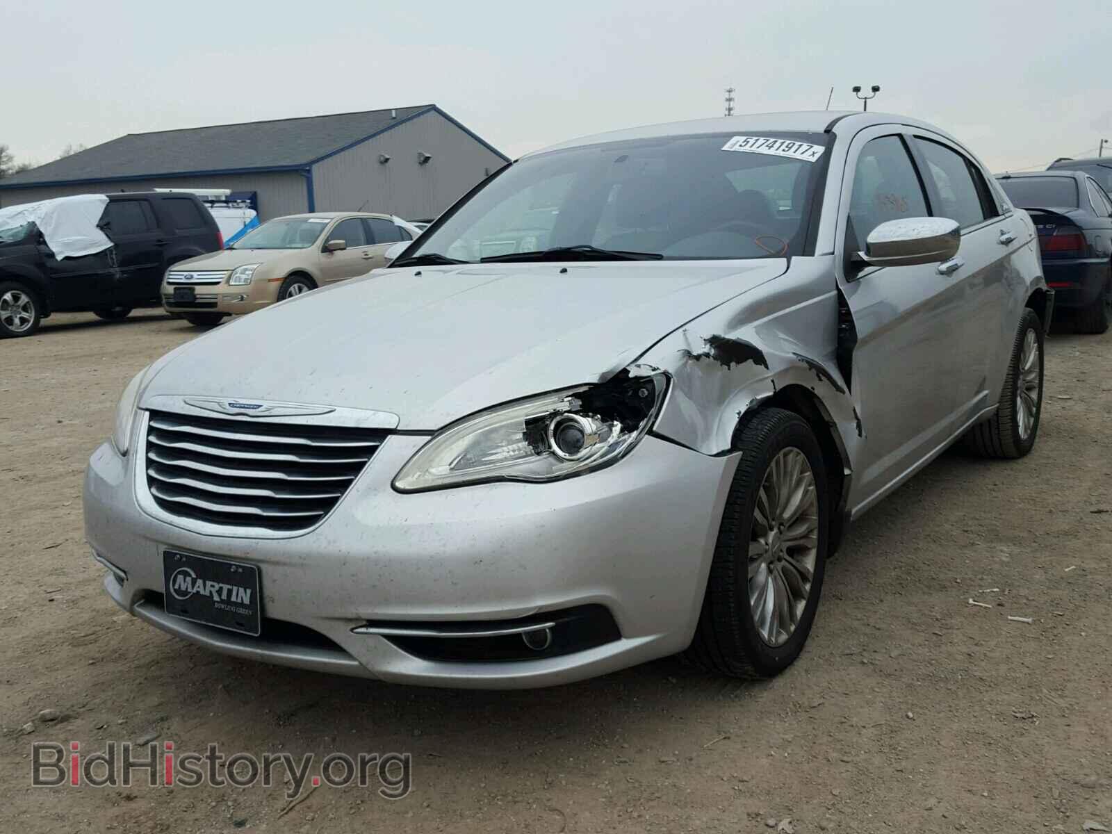2011 CHRYSLER 200 - VIN: 1C3BC2FB1BN525504 - Фото 2