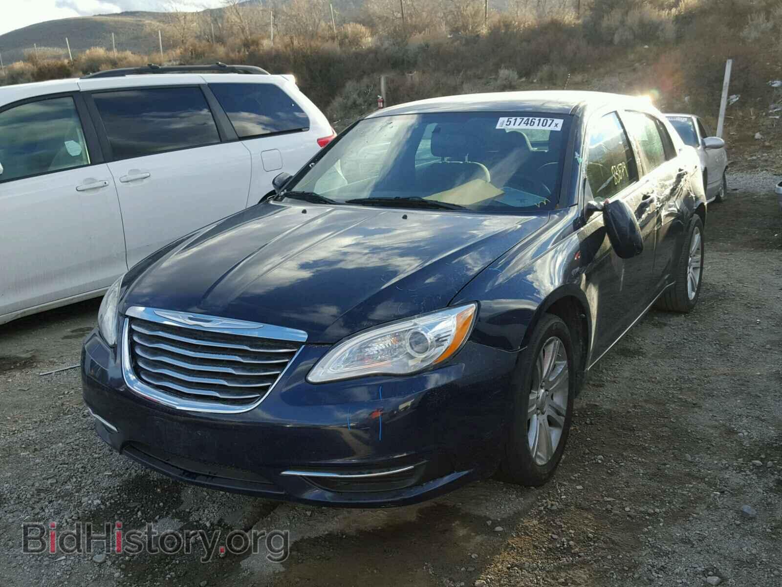 2013 CHRYSLER 200 - VIN: 1C3CCBBB2DN735588 - Фото 2