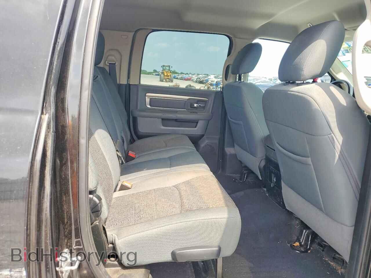 2018 RAM All Models - VIN: 3C6UR5MJ1JG121213 - Photo 10