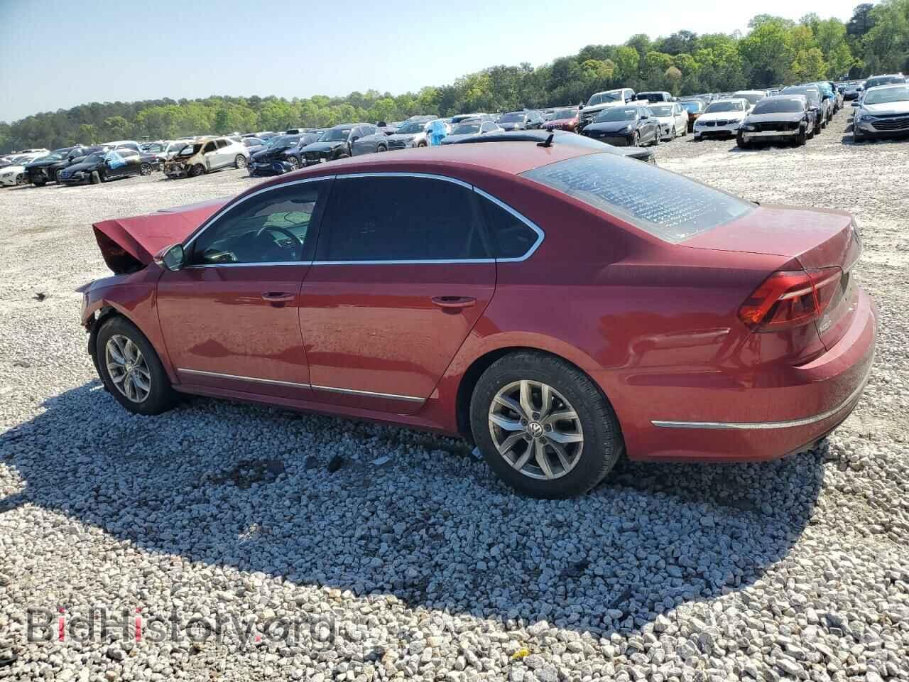 2017 VOLKSWAGEN PASSAT - VIN: 1VWAT7A32HC013658 - Фото 2