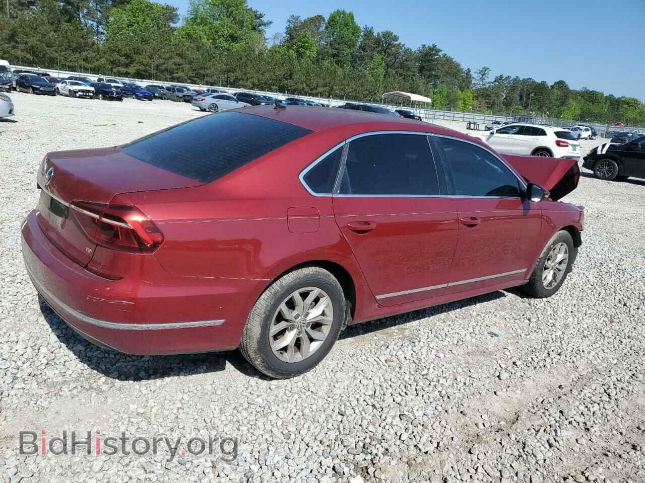 2017 VOLKSWAGEN PASSAT - VIN: 1VWAT7A32HC013658 - Фото 3