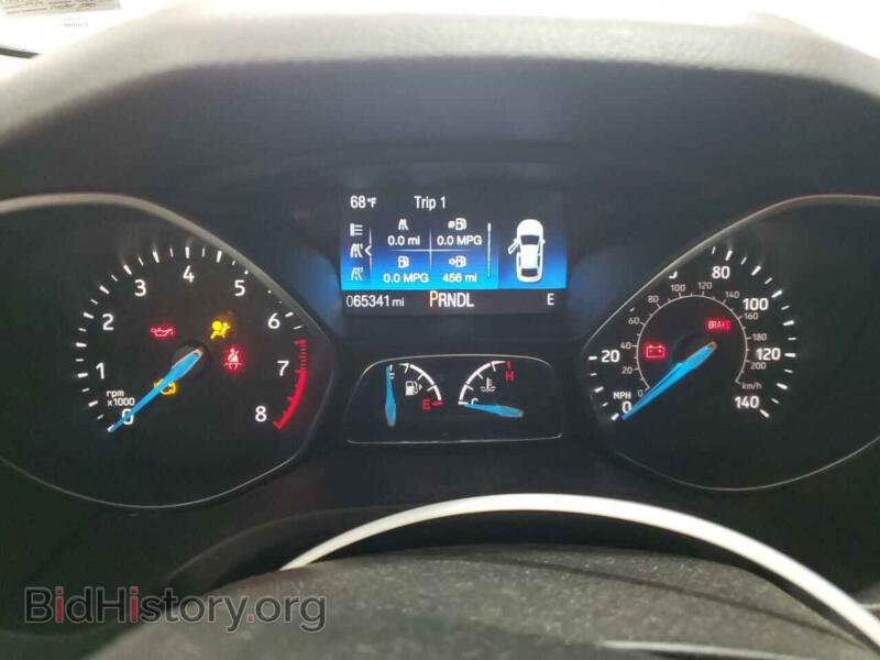 2017 Ford FOCUS (VIN 1FADP3F2XHL297527) — photo 9 of 14