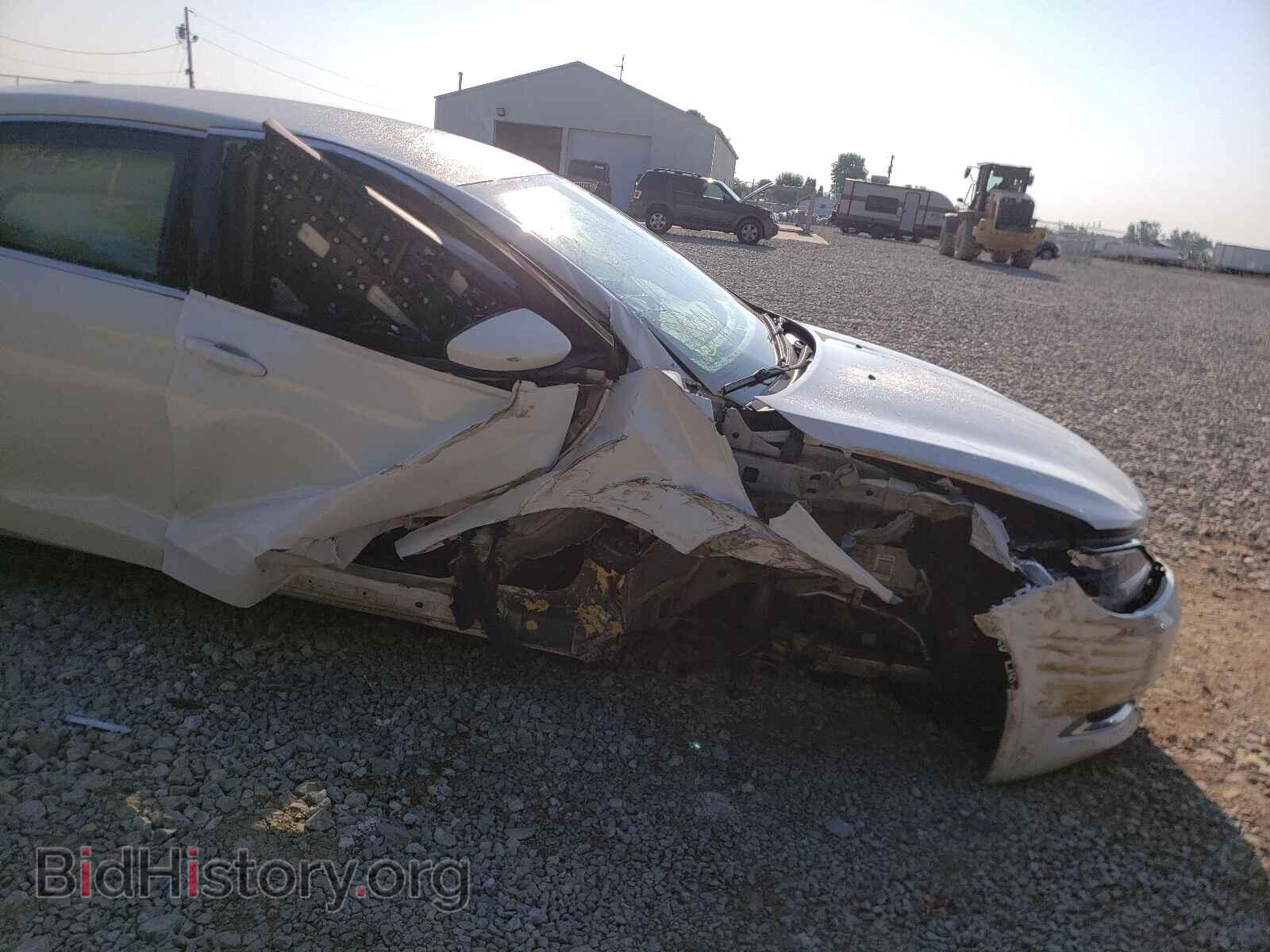 2016 CHRYSLER 200 - VIN: 1C3CCCAB2GN137013 - Photo 9