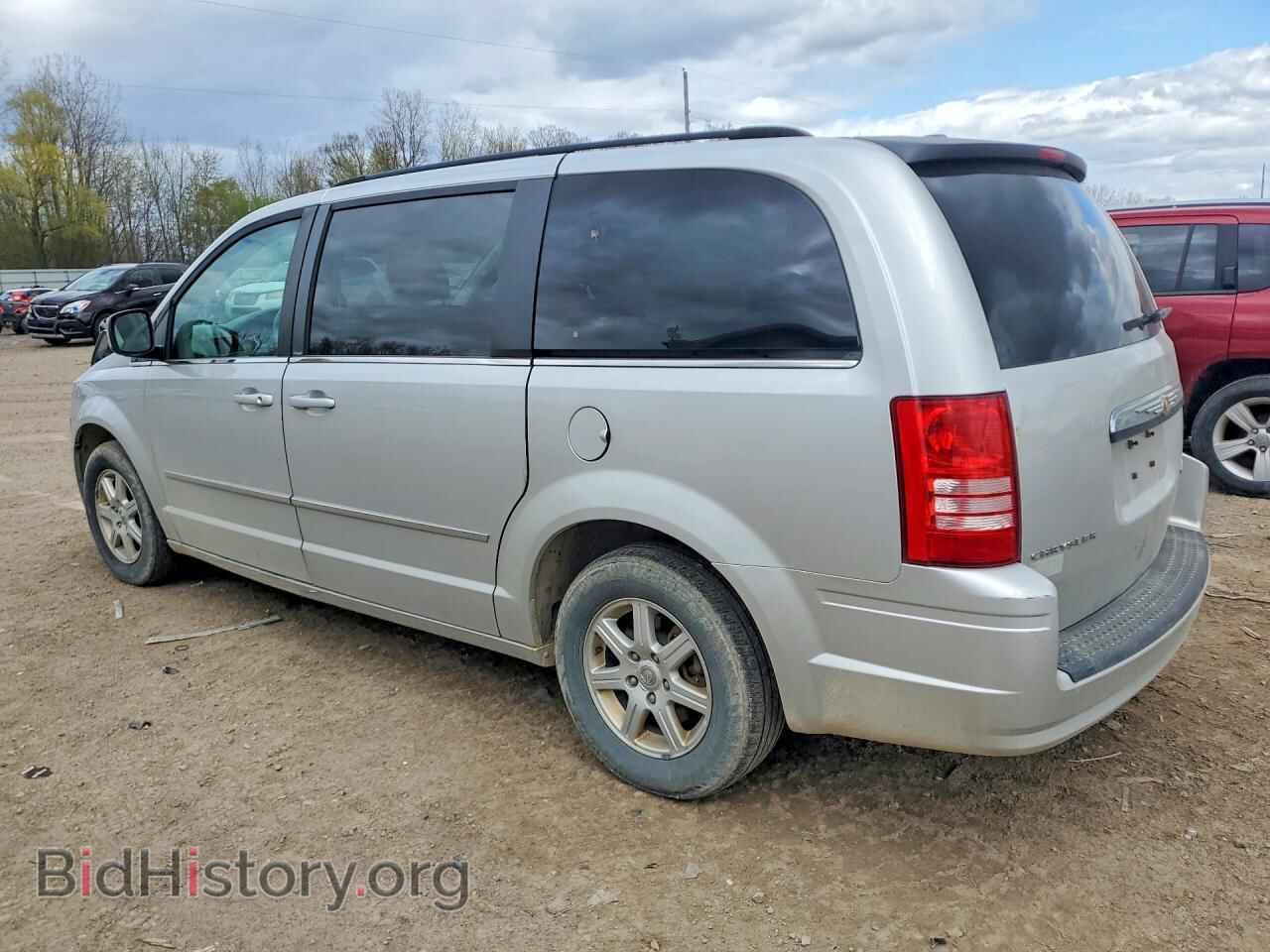 2010 CHRYSLER MINIVAN - VIN: 2A4RR5D1XAR243068 - Фото 2
