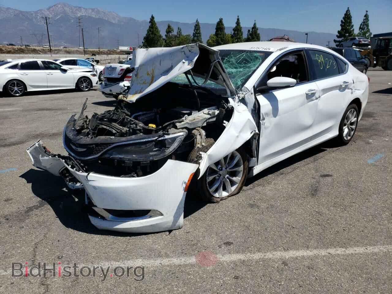 2015 CHRYSLER 200 - VIN: 1C3CCCCGXFN662943 - Фото 2