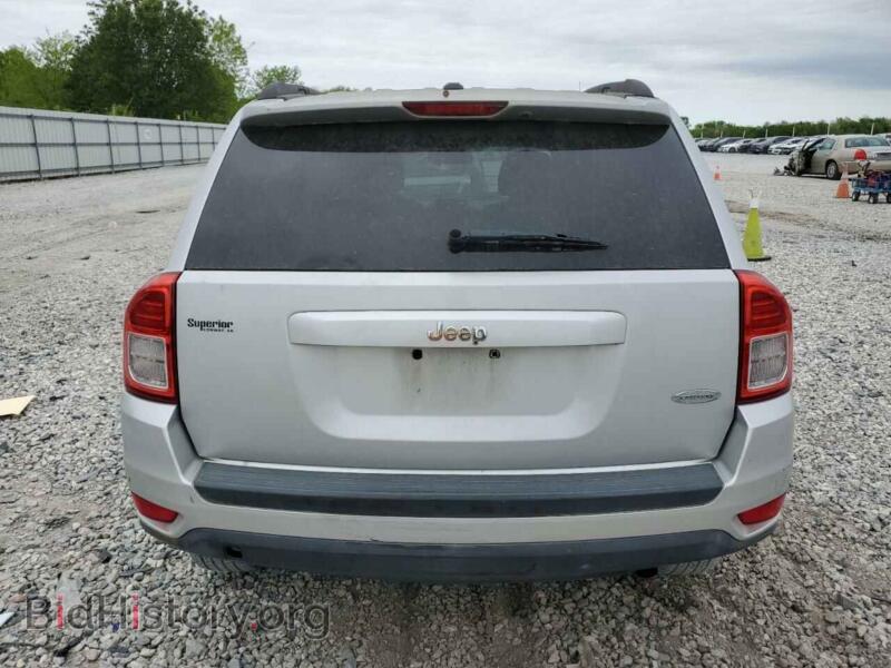2011 Jeep COMPASS (VIN 1J4NT1FB2BD175240) — фото 6 из 13