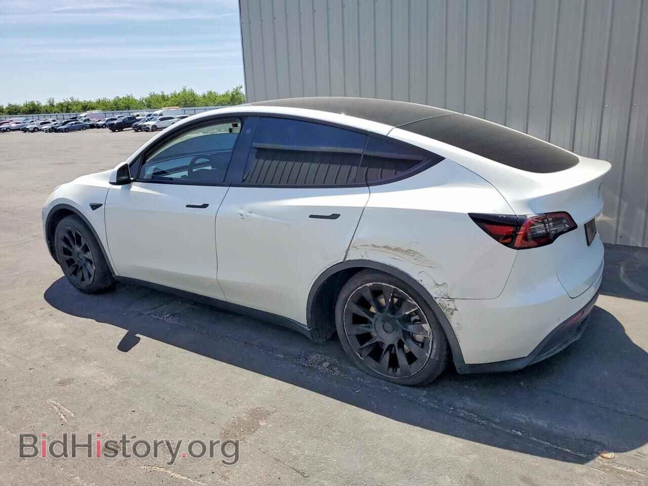 2022 TESLA MODEL Y - VIN: 7SAYGDEE2NF348470 - Фото 2