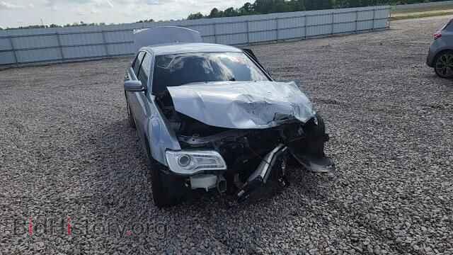 2017 CHRYSLER 300 - VIN: 2C3CCAAG0HH662212 - Фото 13