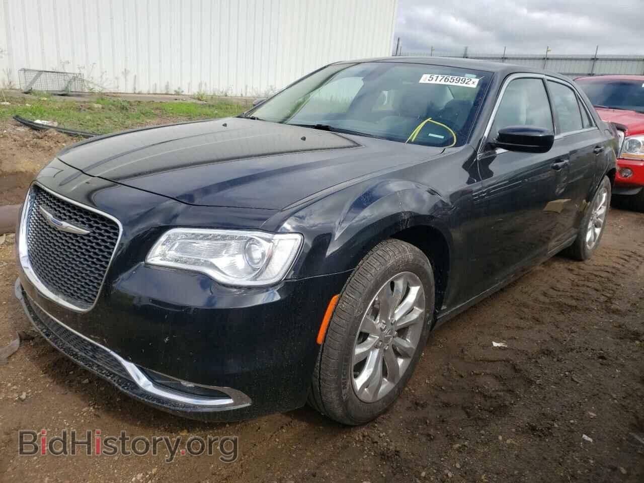2017 CHRYSLER 300 - VIN: 2C3CCARG3HH521901 - Фото 2