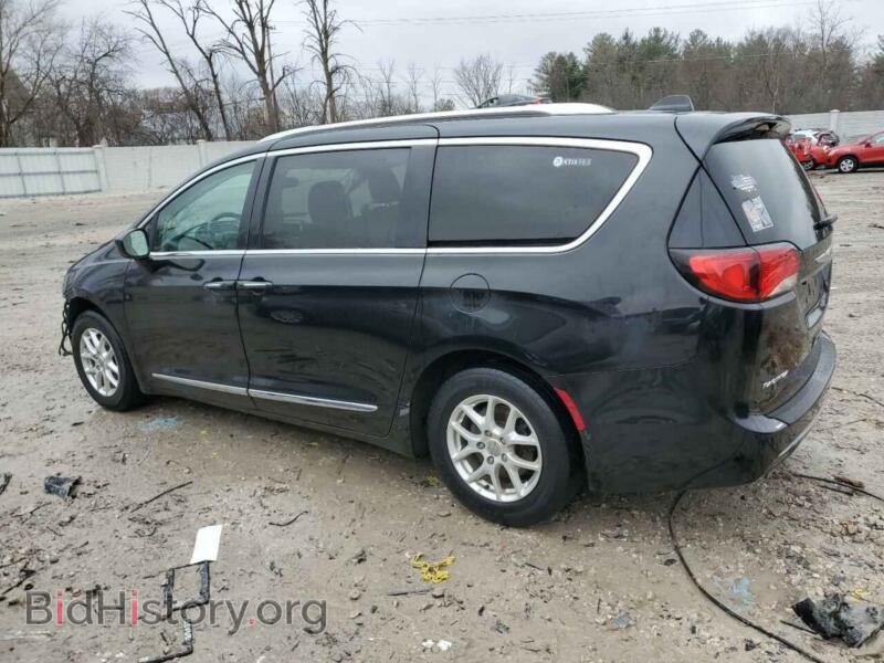 2020 Chrysler PACIFICA (VIN 2C4RC1BG0LR109468) — photo 2 of 17