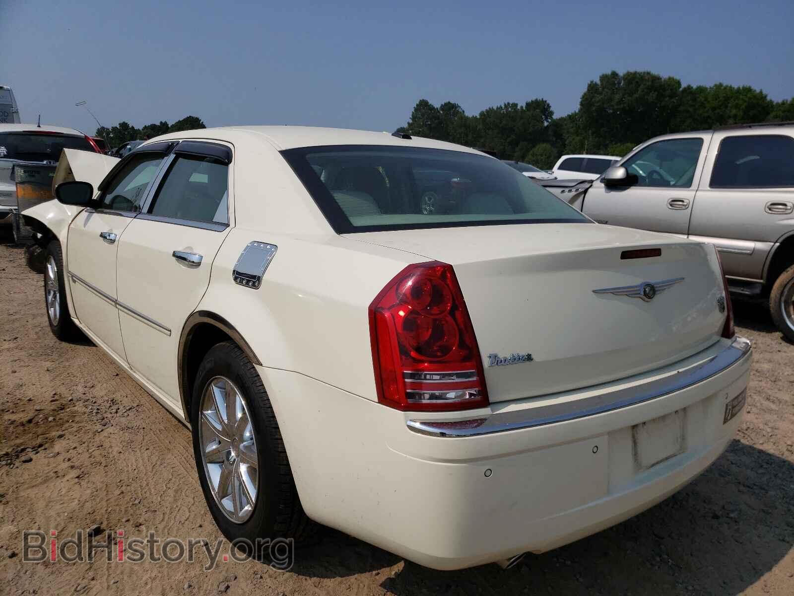 2010 CHRYSLER 300 - VIN: 2C3CA6CT7AH158274 - Фото 3