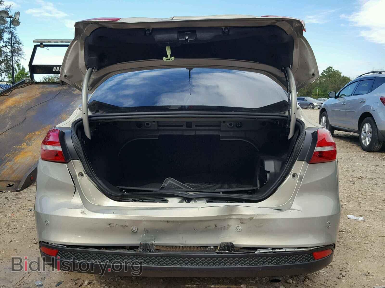 2016 FORD FOCUS - VIN: 1FADP3F26GL266452 - Photo 9