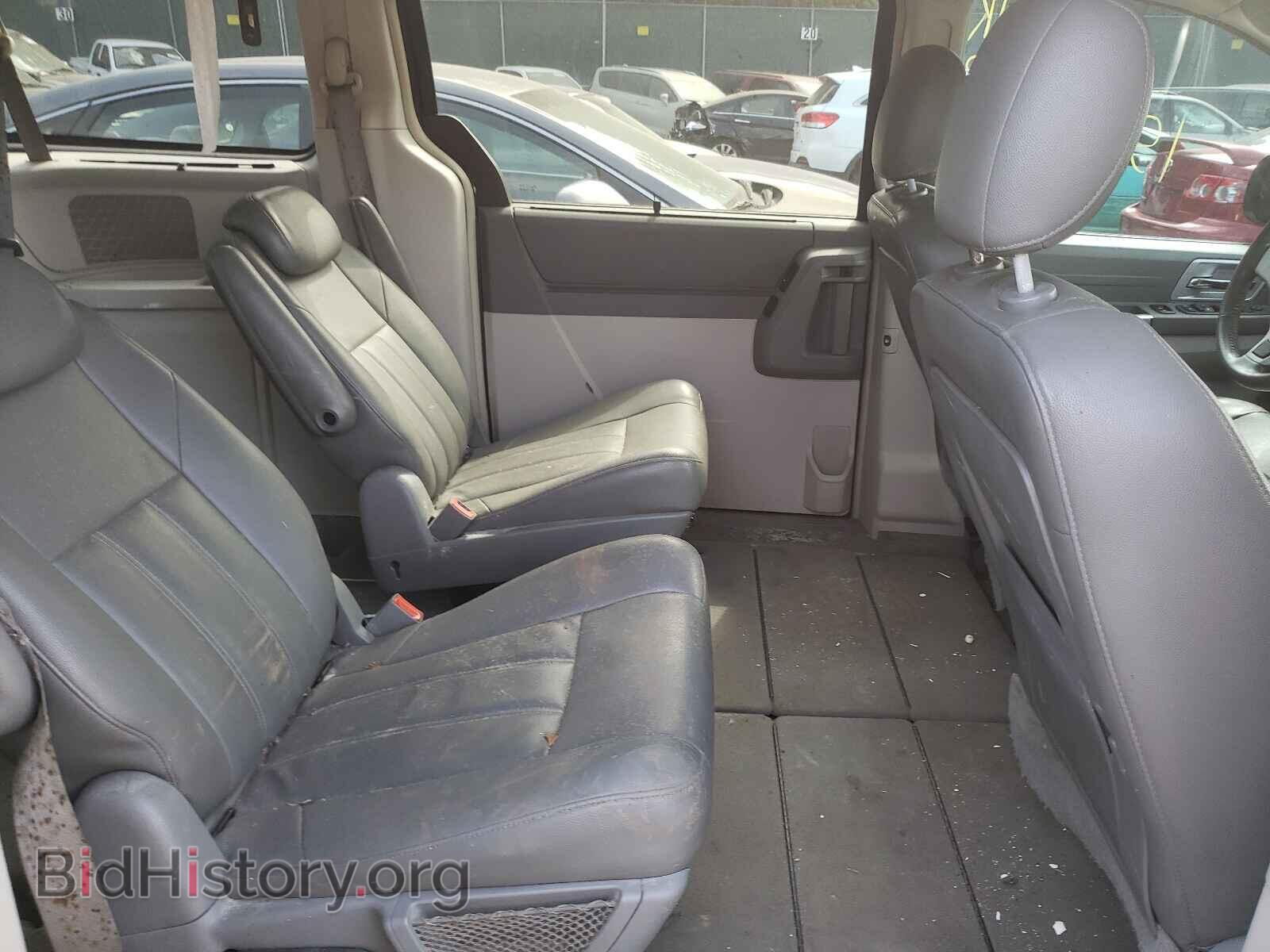 2008 CHRYSLER MINIVAN - VIN: 2A8HR54P78R838095 - Фото 6