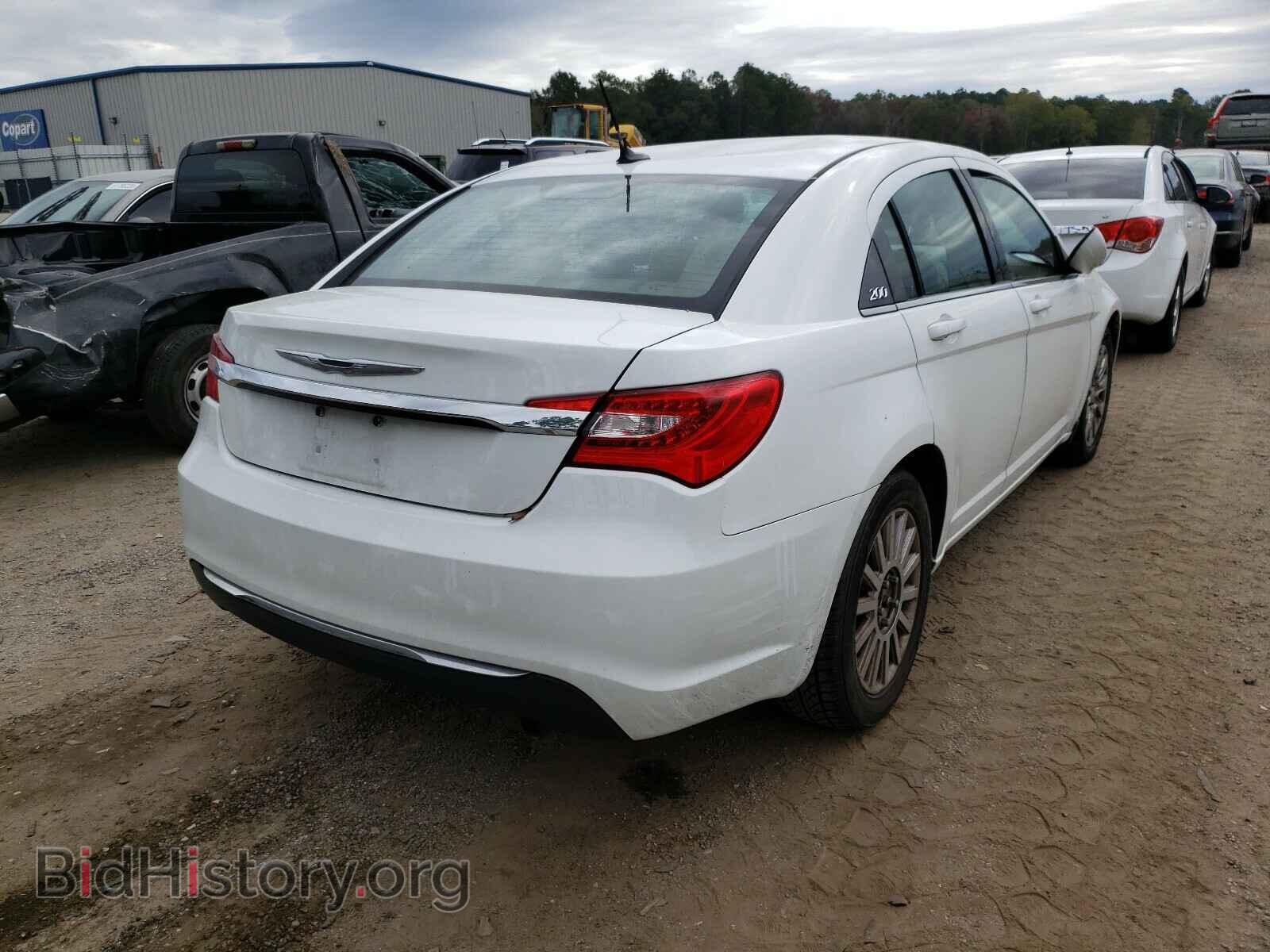 2013 CHRYSLER 200 - VIN: 1C3CCBAB1DN618764 - Фото 4